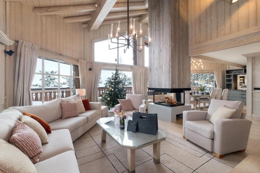 8 Bedrooms