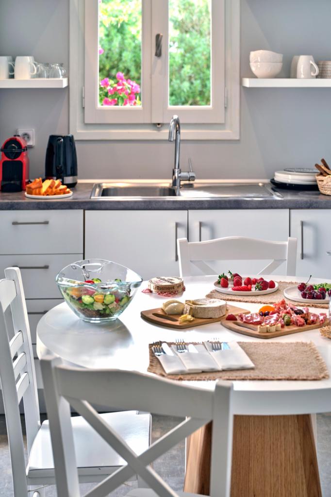 Fully equipped kitchen
