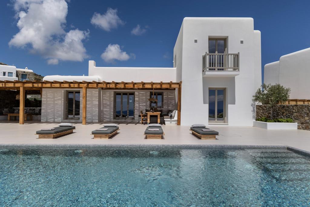 3 Baths