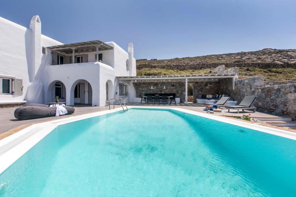 4 Bedrooms
