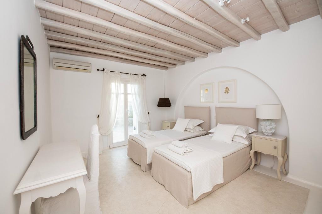 3 Baths