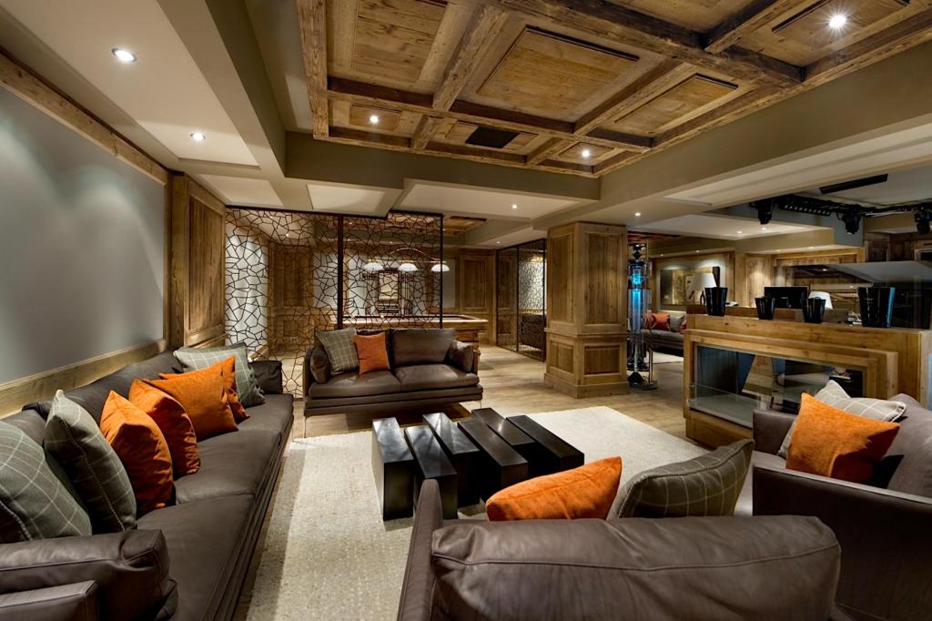 Outdoor lounge