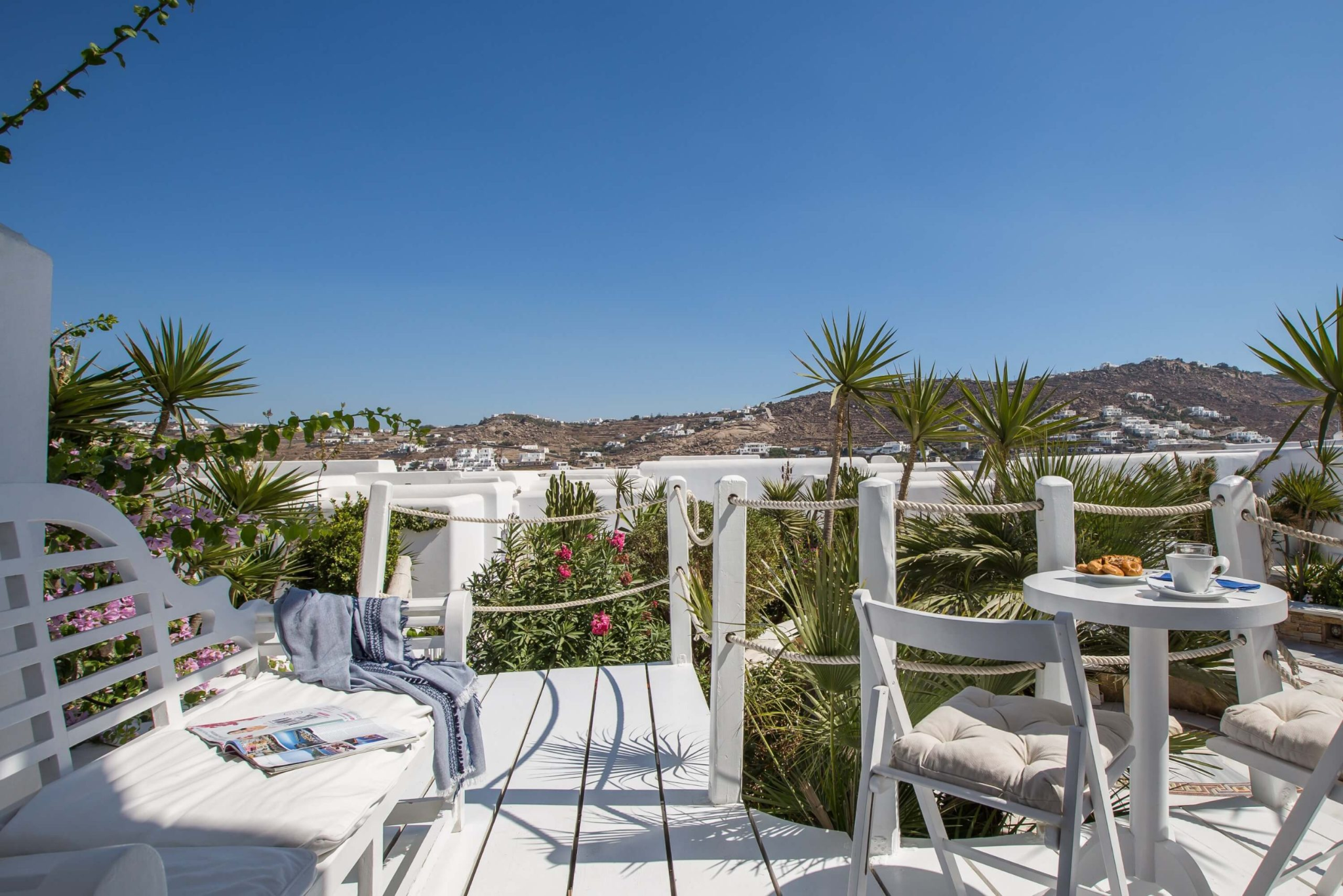 Outdoor lounge
