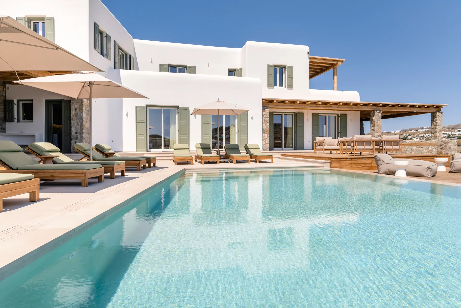 6 Bedrooms