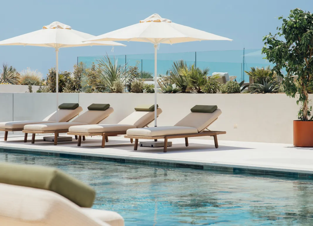 Outdoor lounge