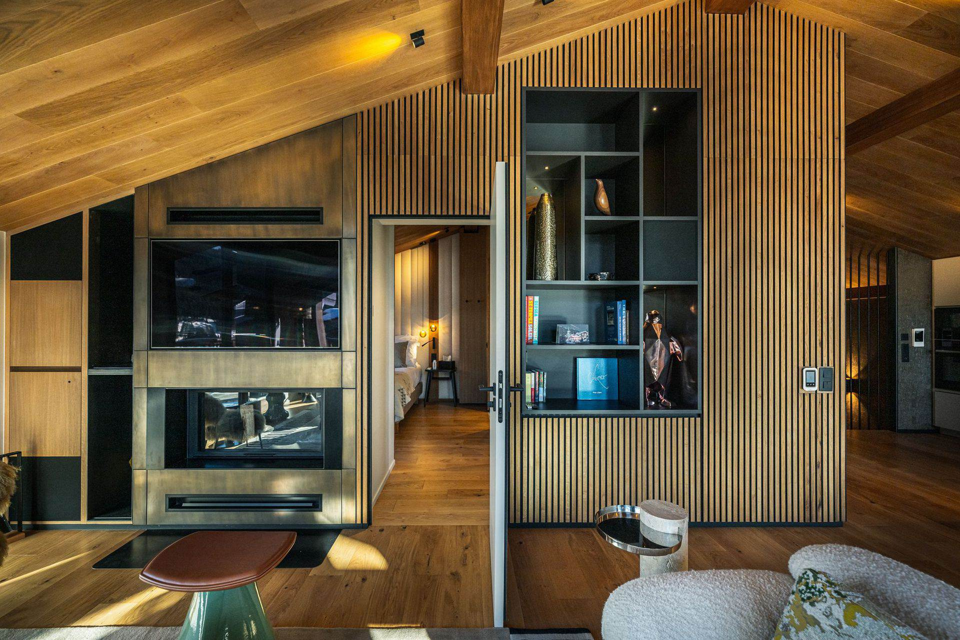 4 Baths