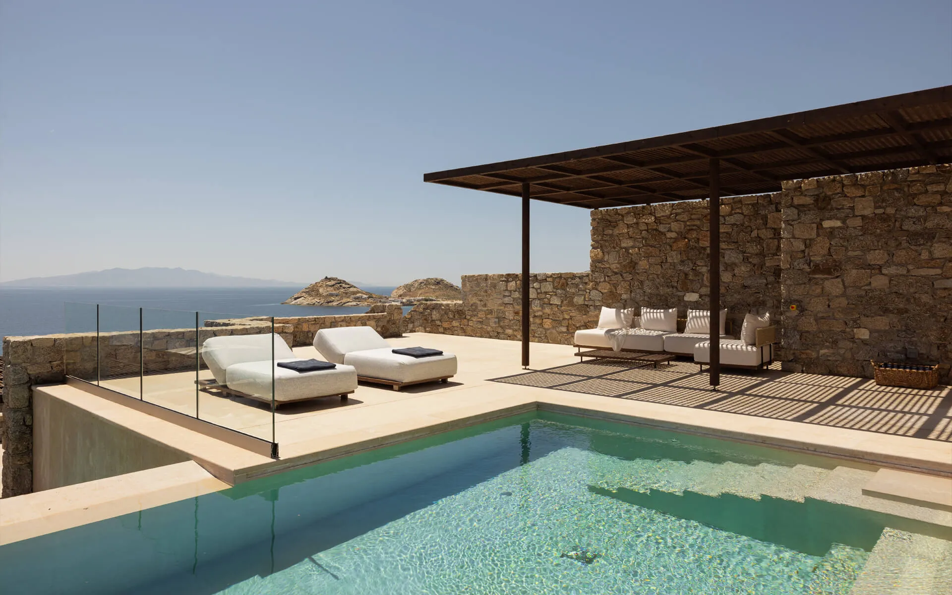 4 Baths