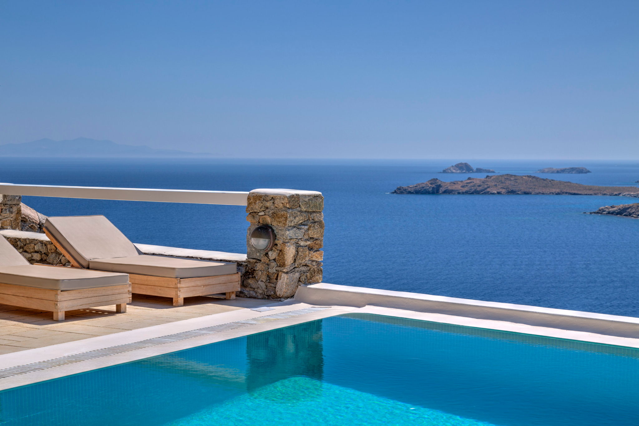 4 Bedrooms