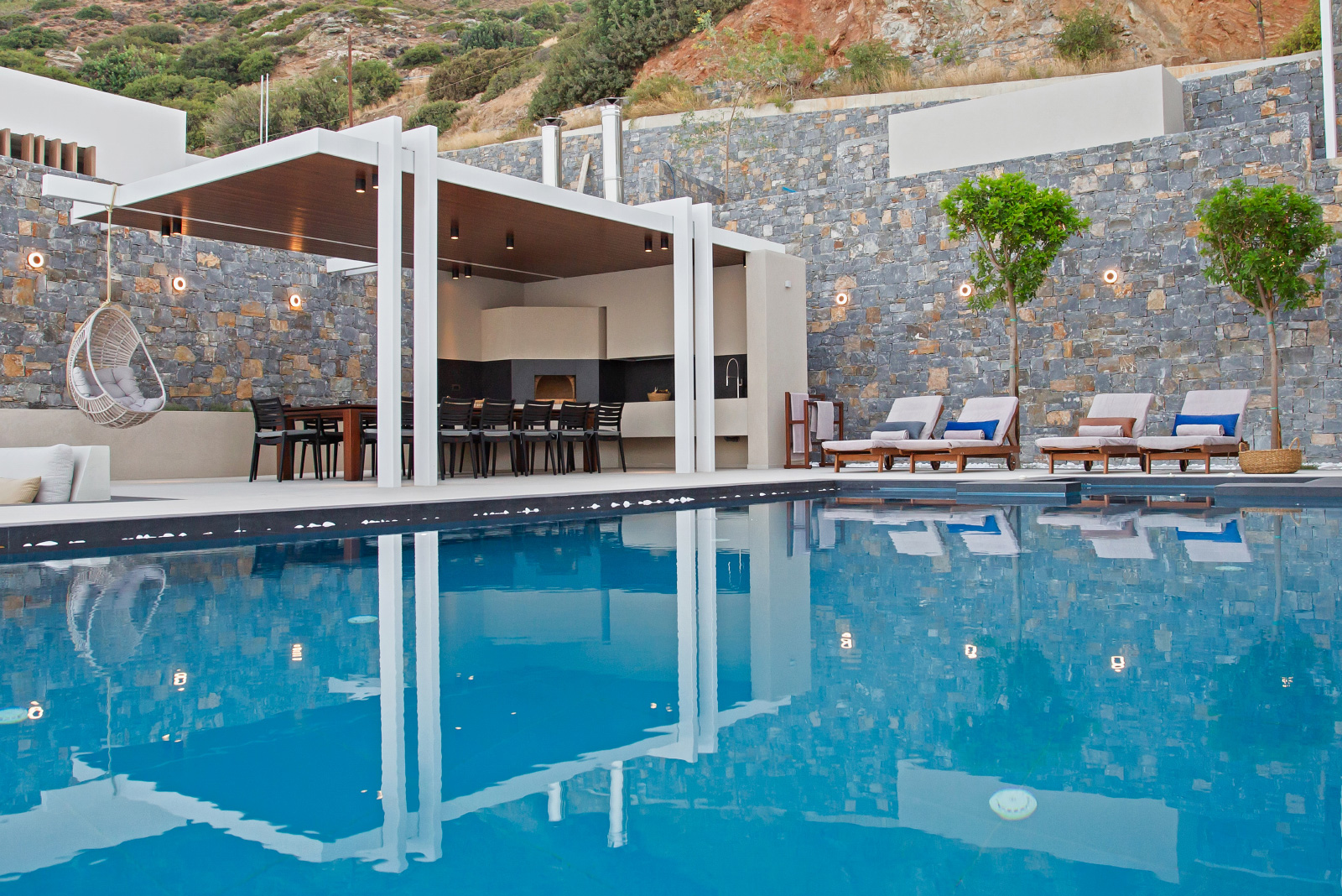 7 Baths