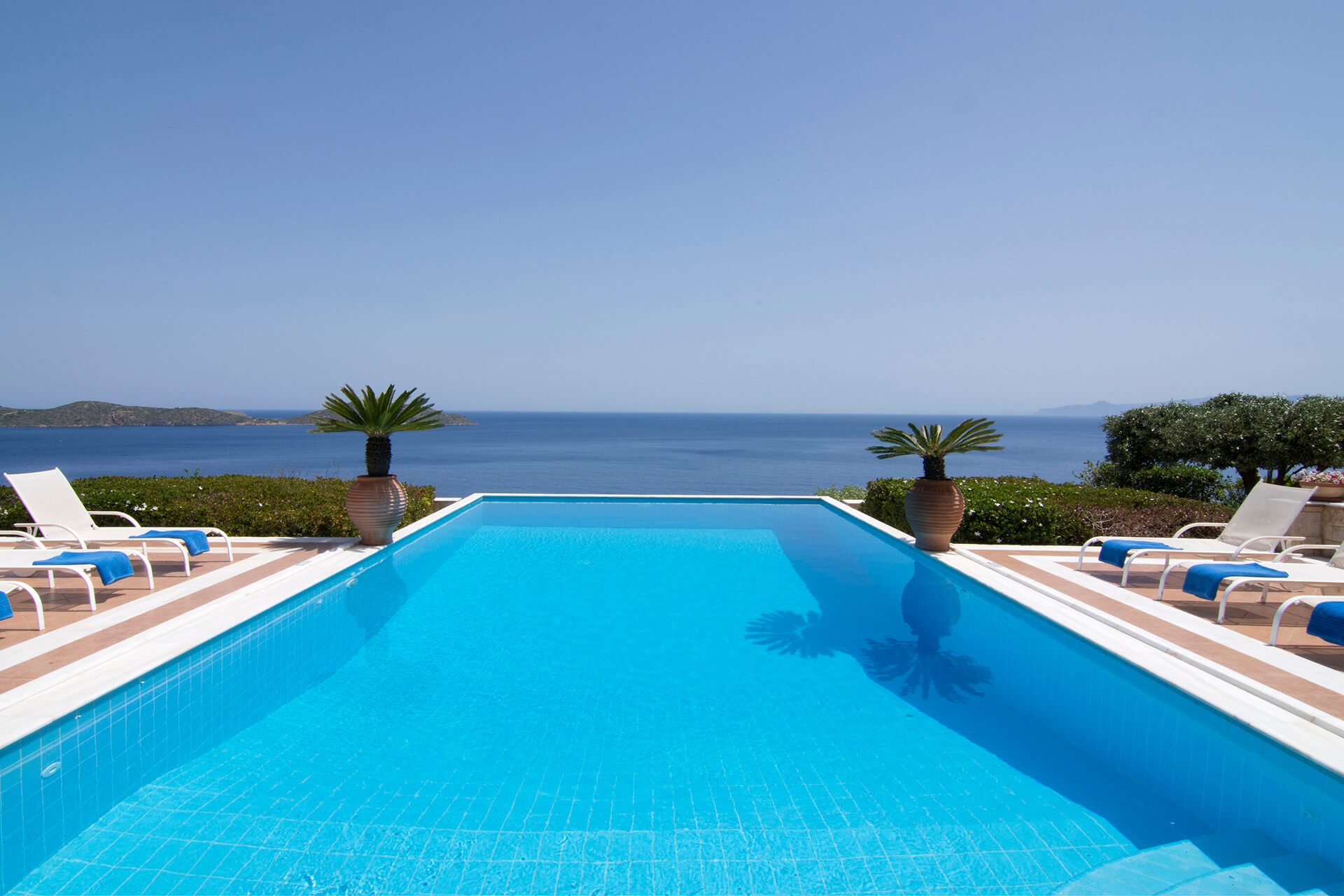 1 Swimming pool