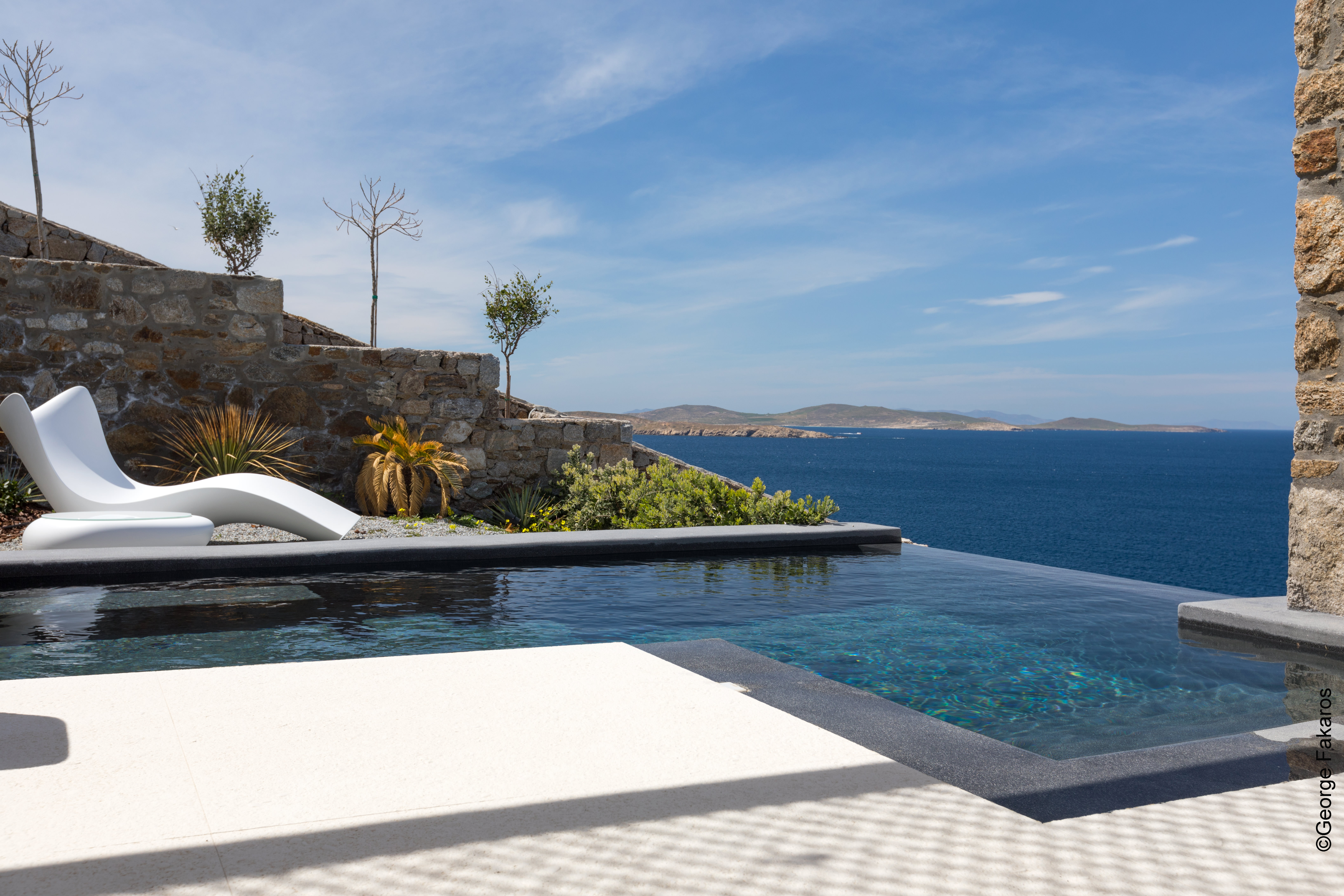 Outdoor lounge