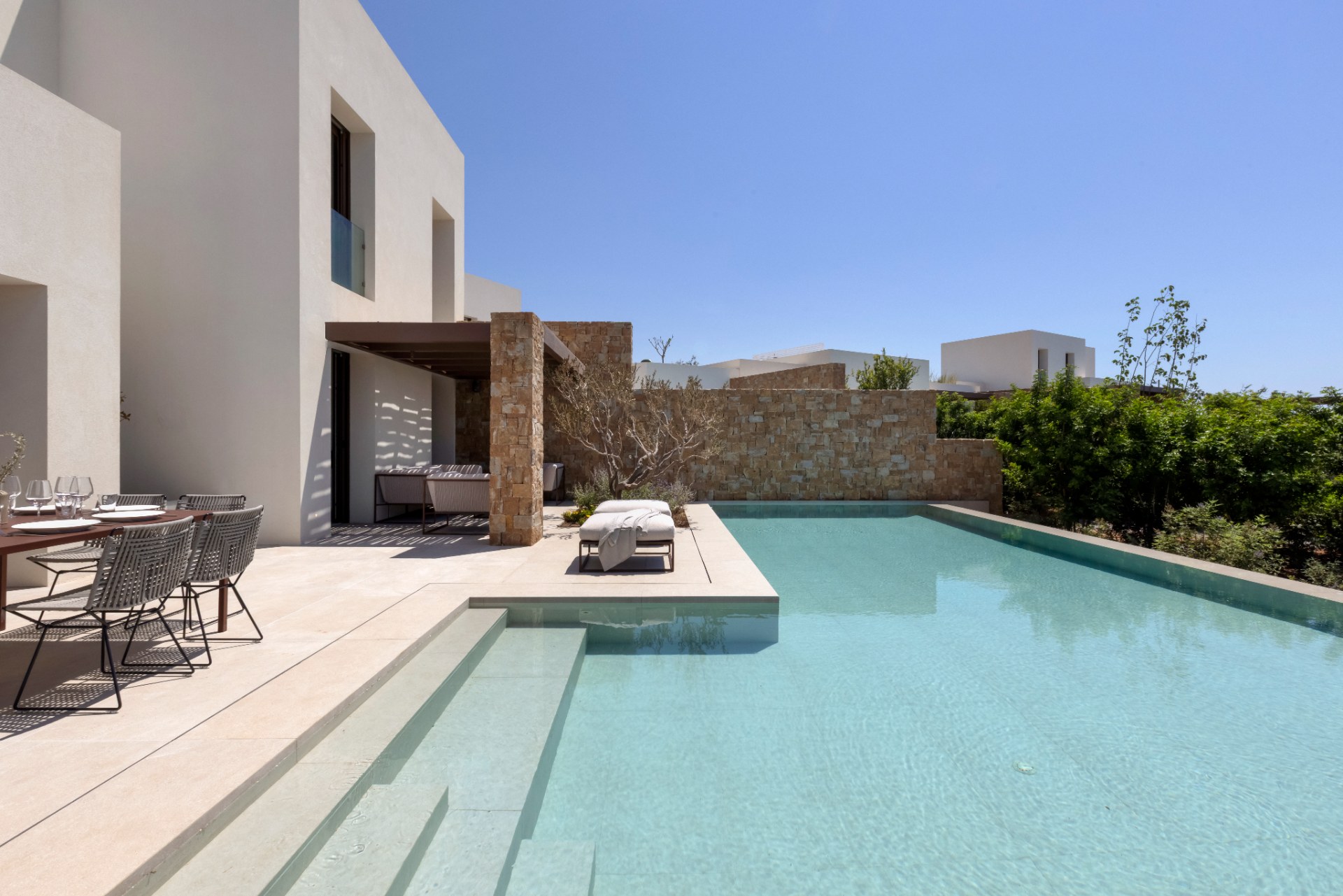 4 Bedrooms