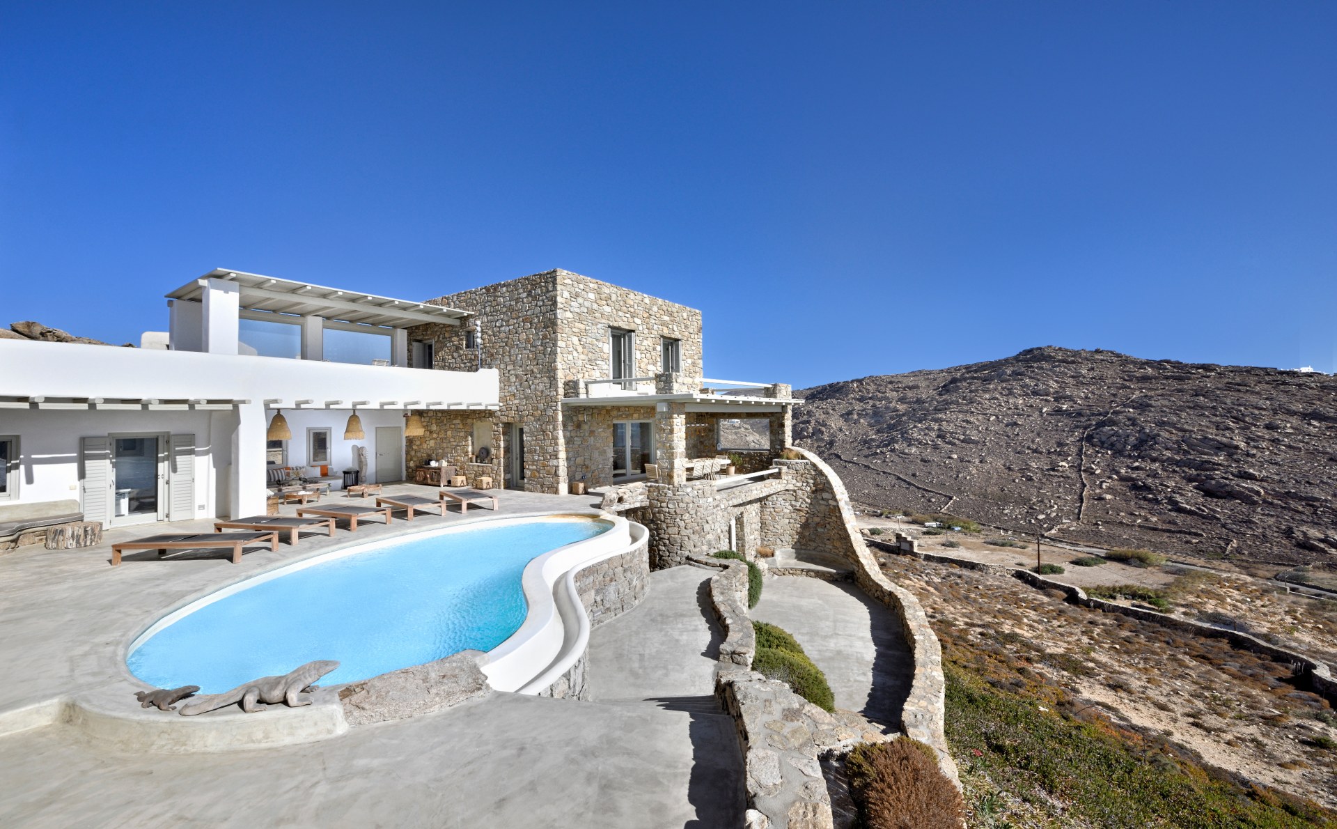 4 Bedrooms