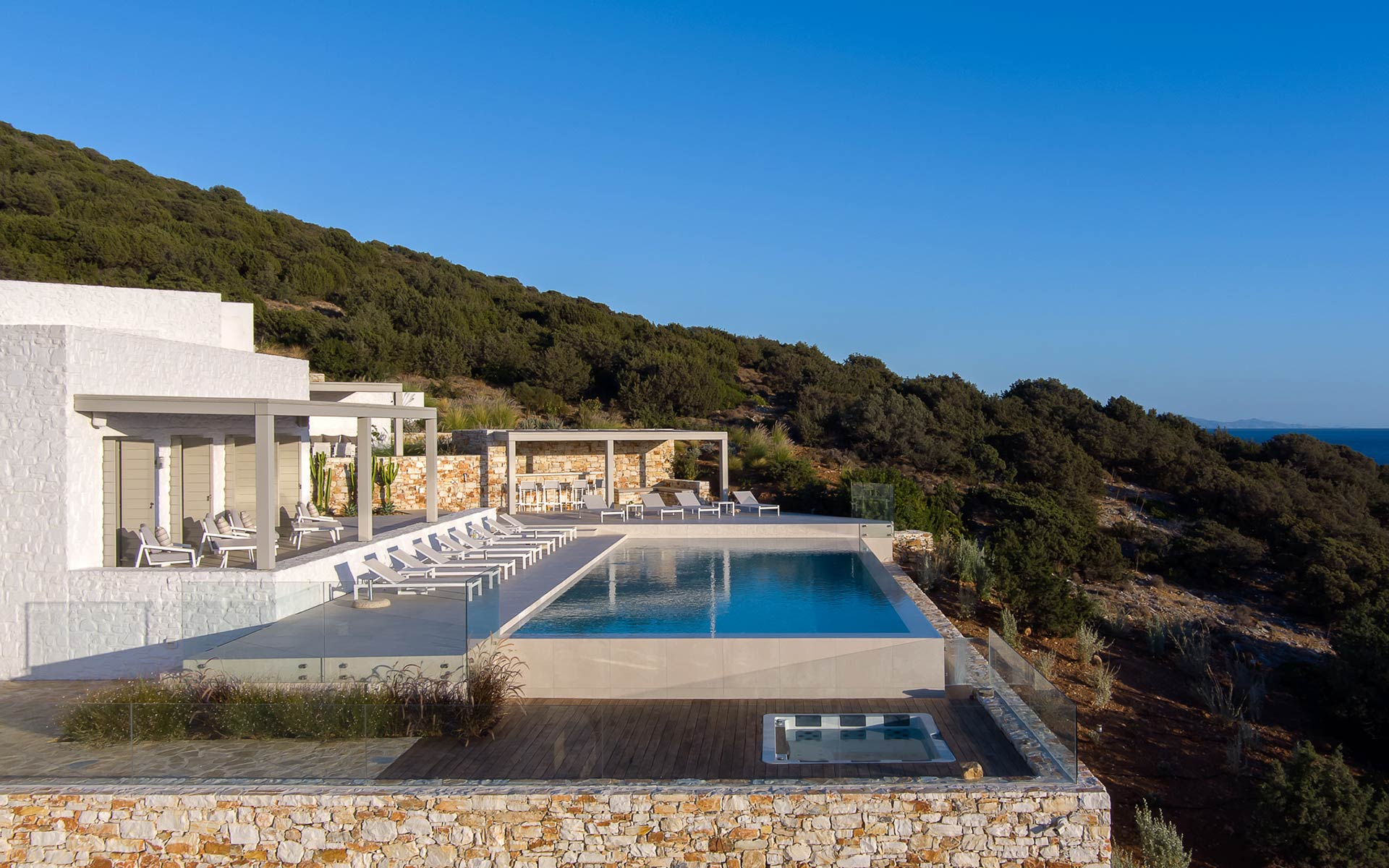 7 Baths