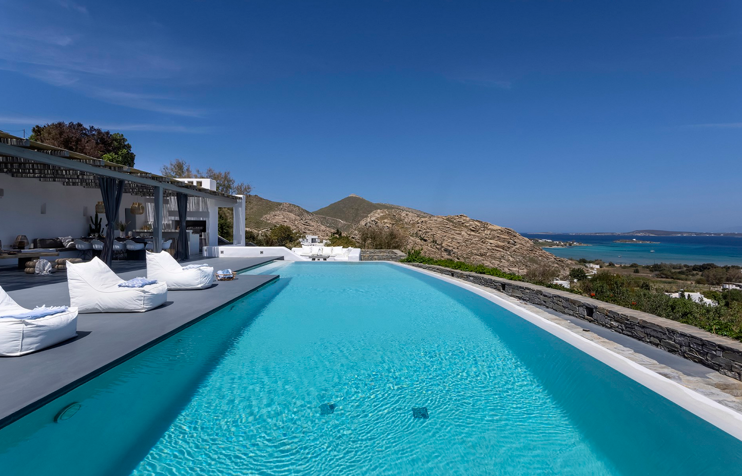 6 Baths