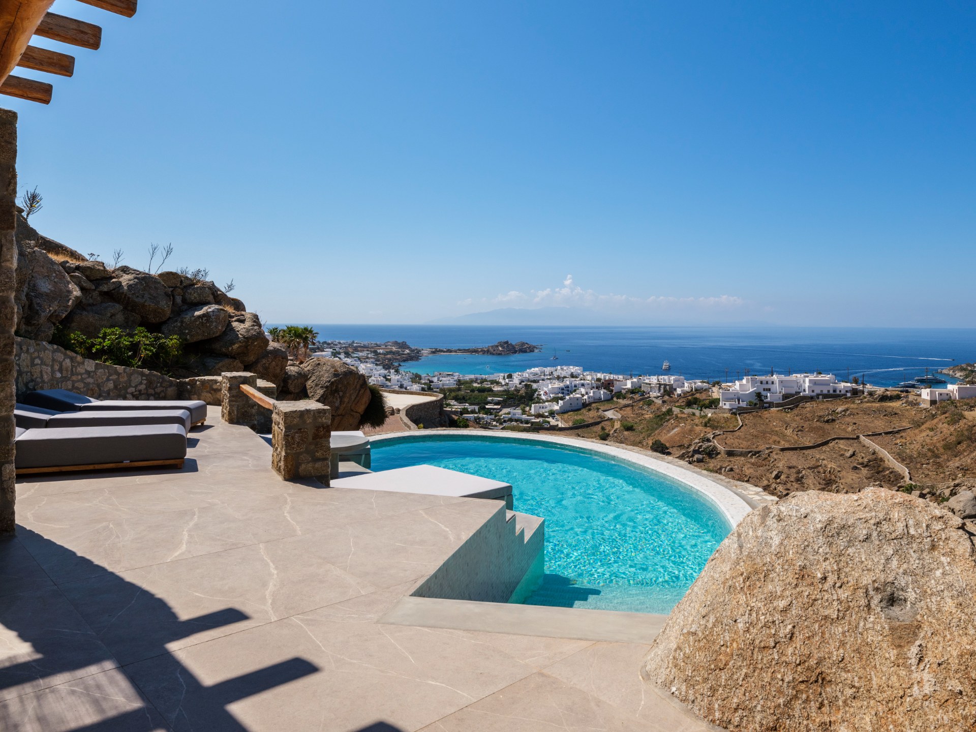 9 Baths