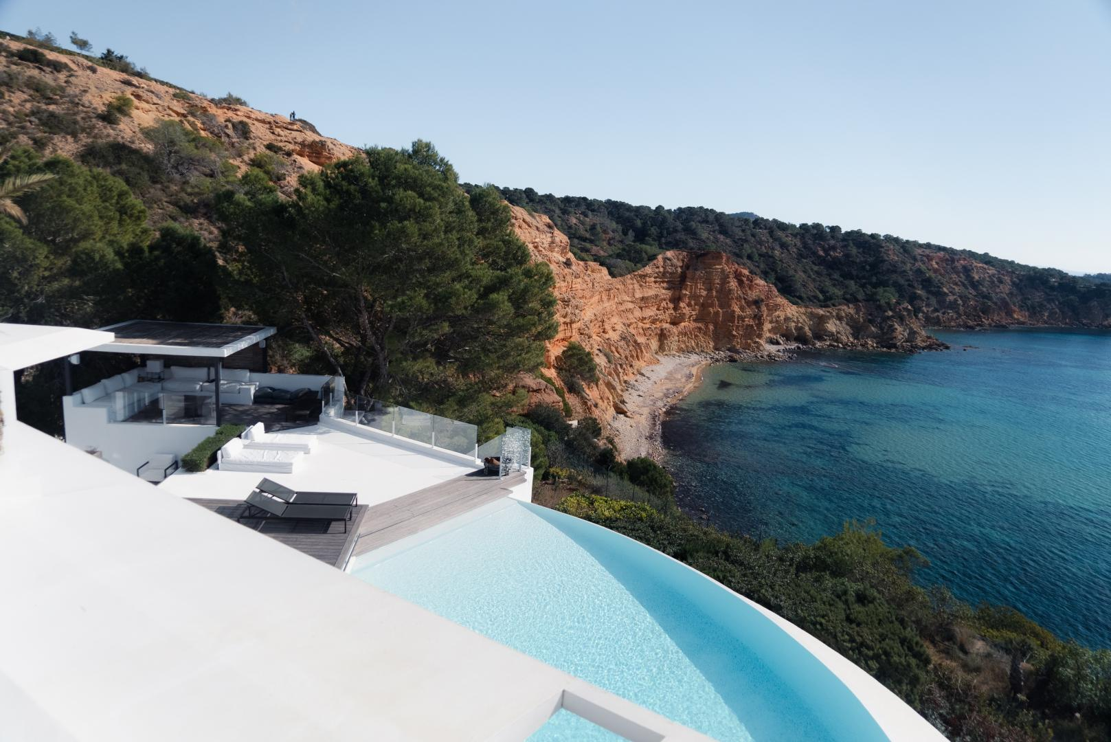 7 Bedrooms