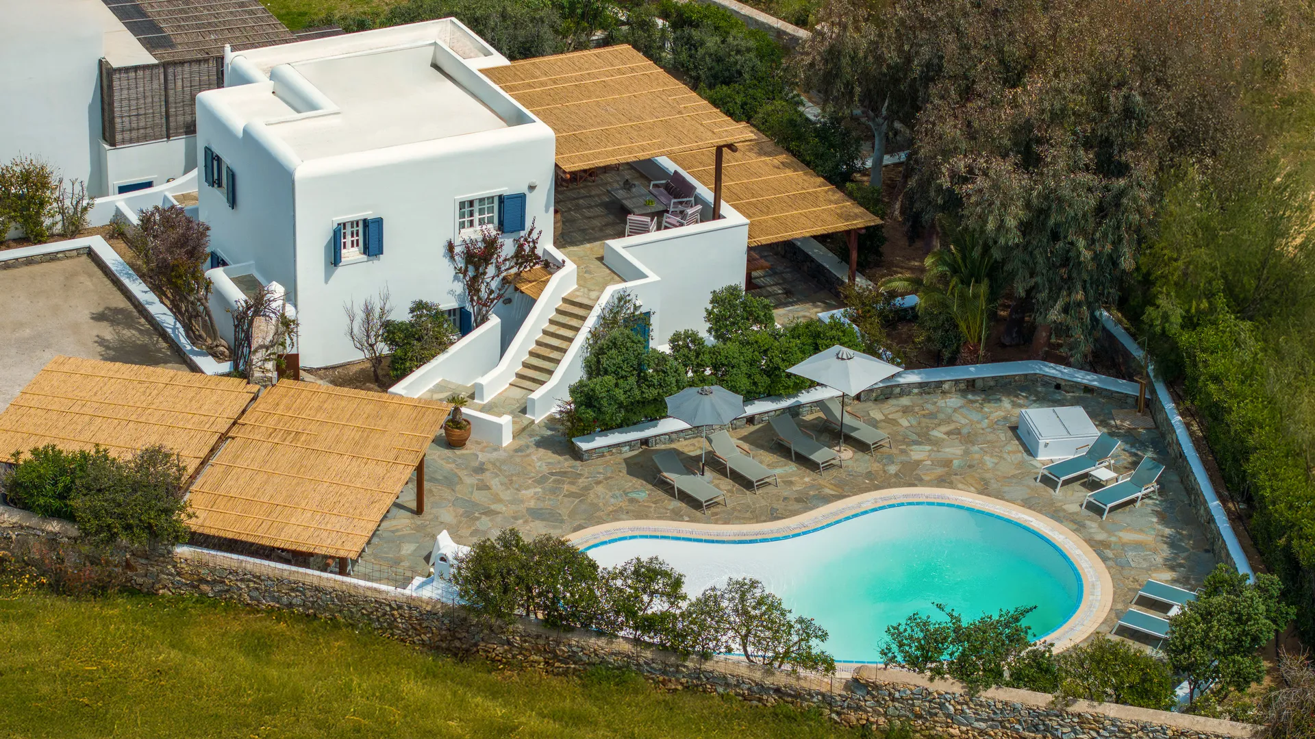 4 Bedrooms