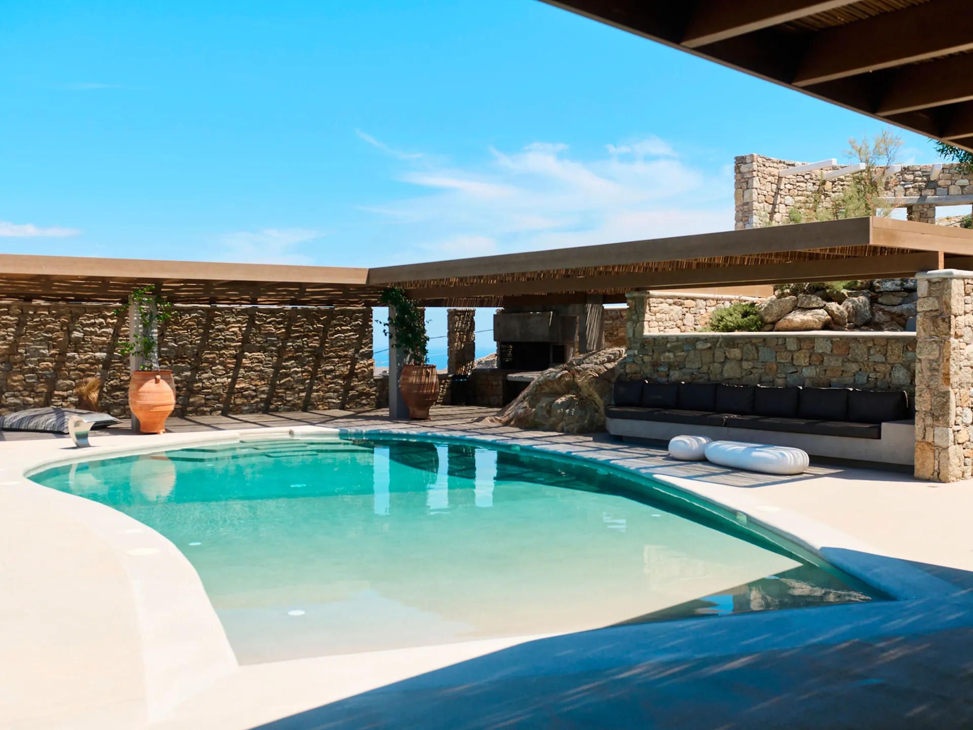 5 Baths