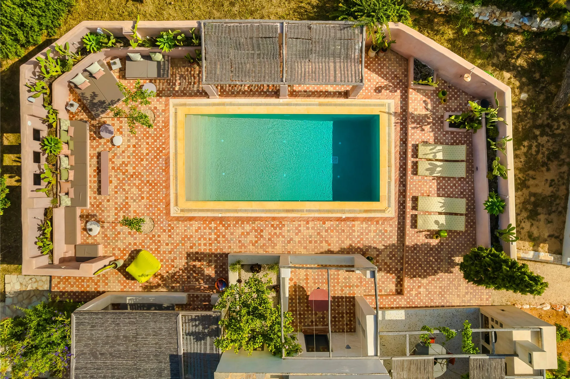 1 Swimming pool