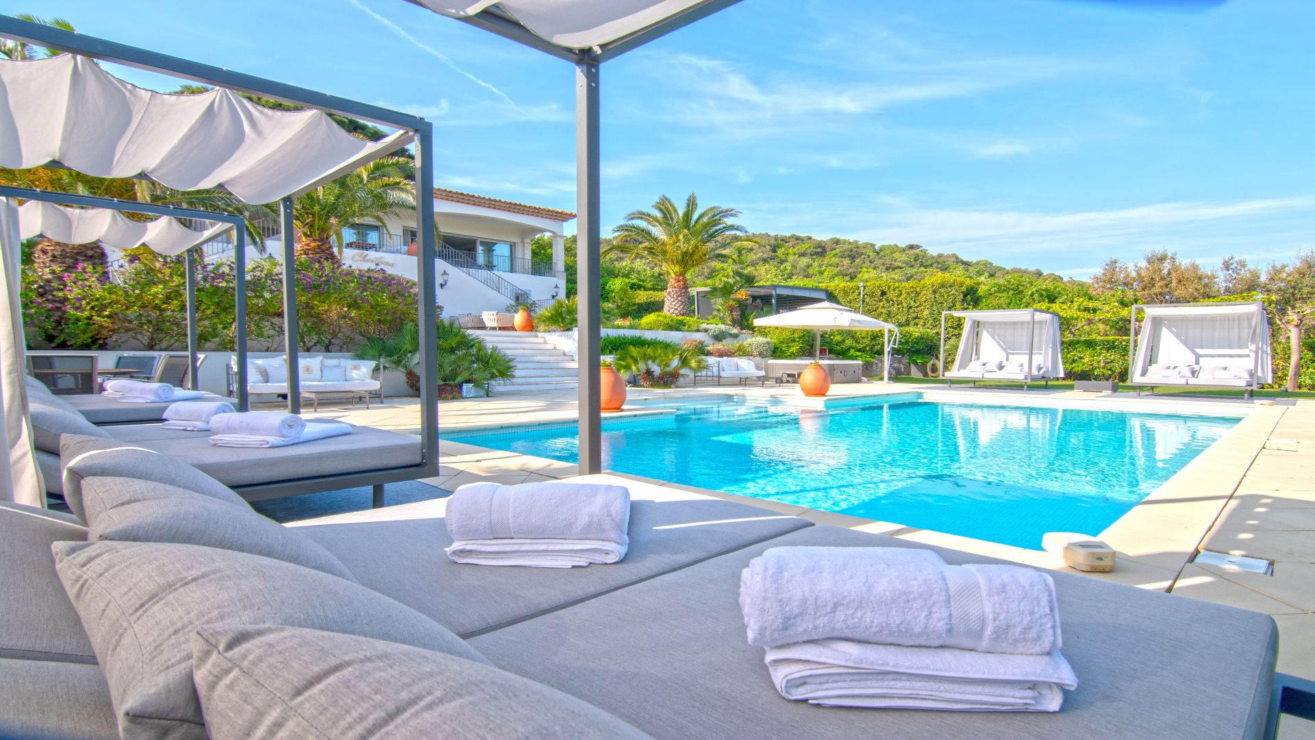 6 Bedrooms