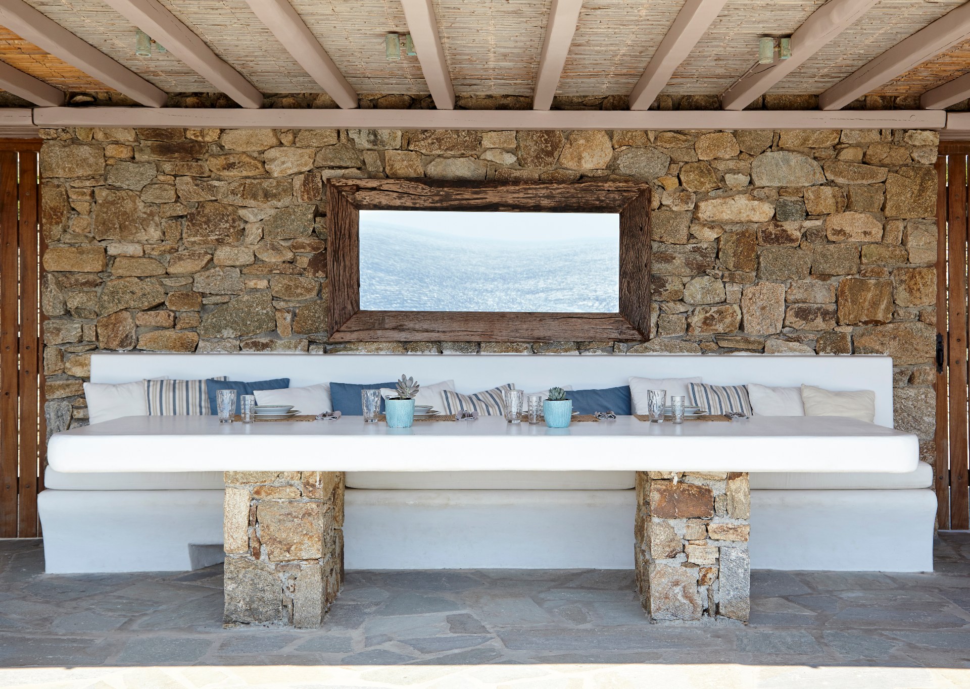 6 Baths