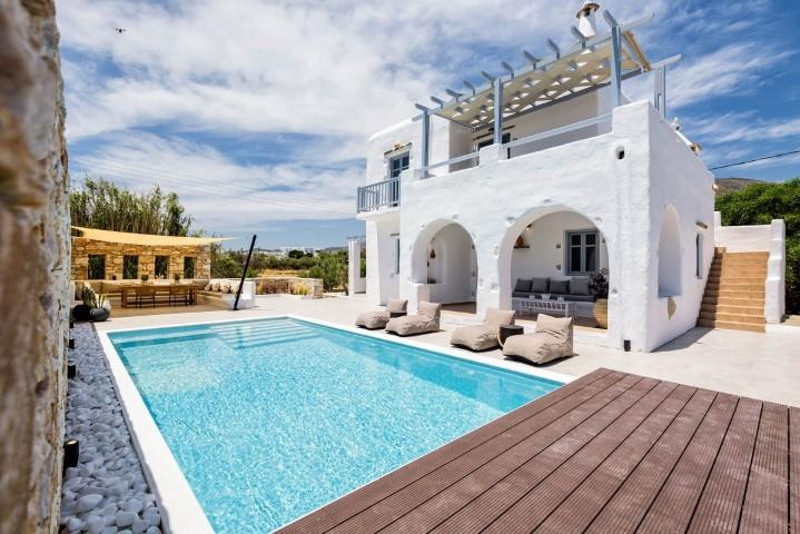 Valentina gallery image