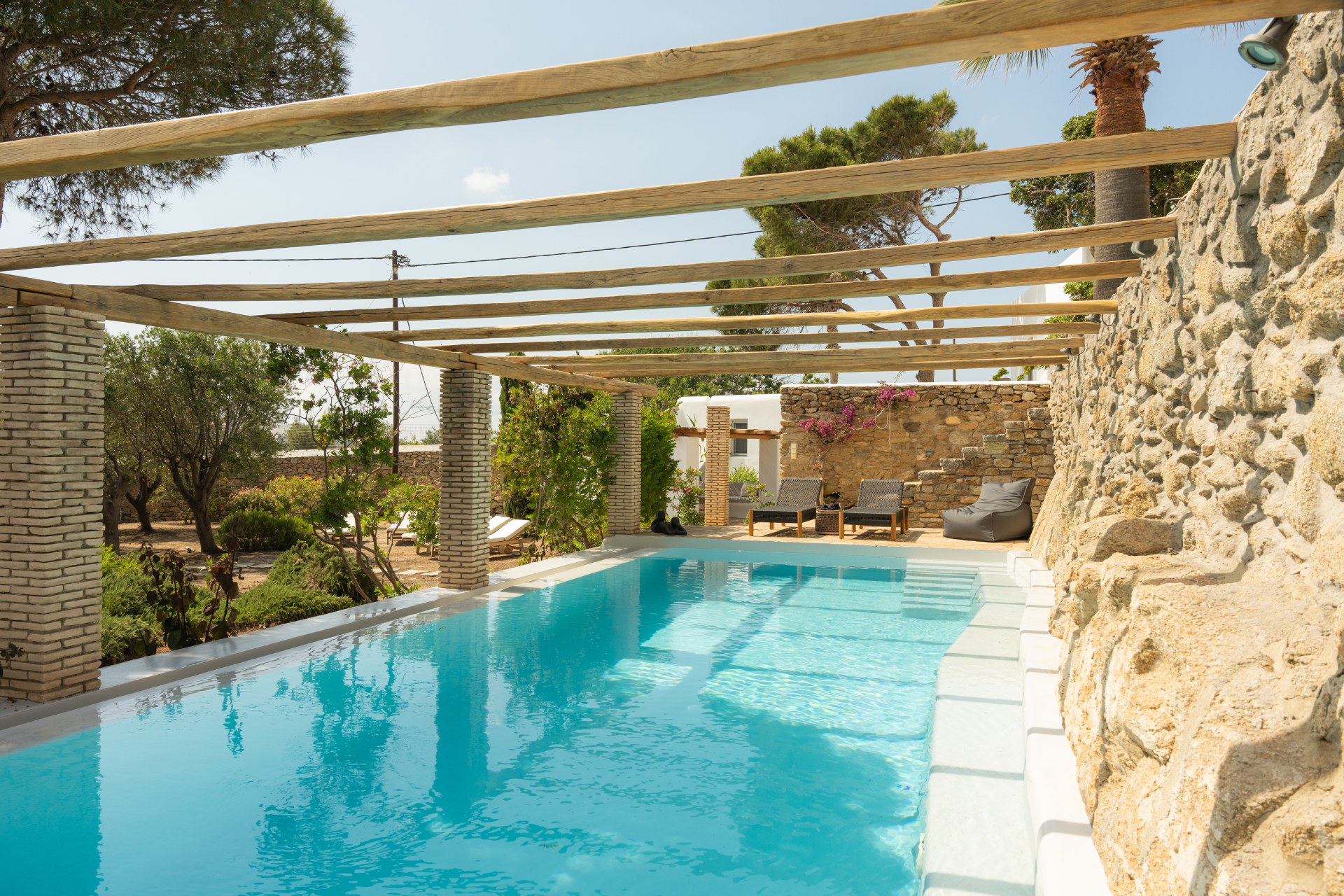 1 Swimming pool