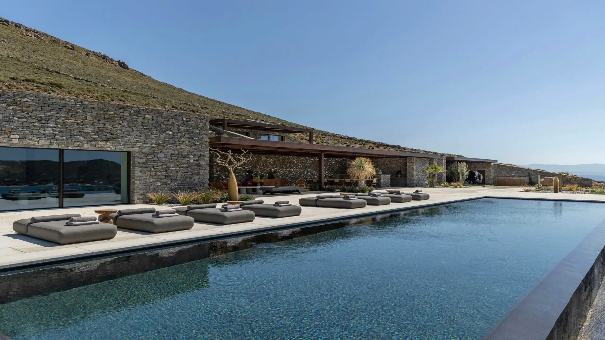 6 Bedrooms