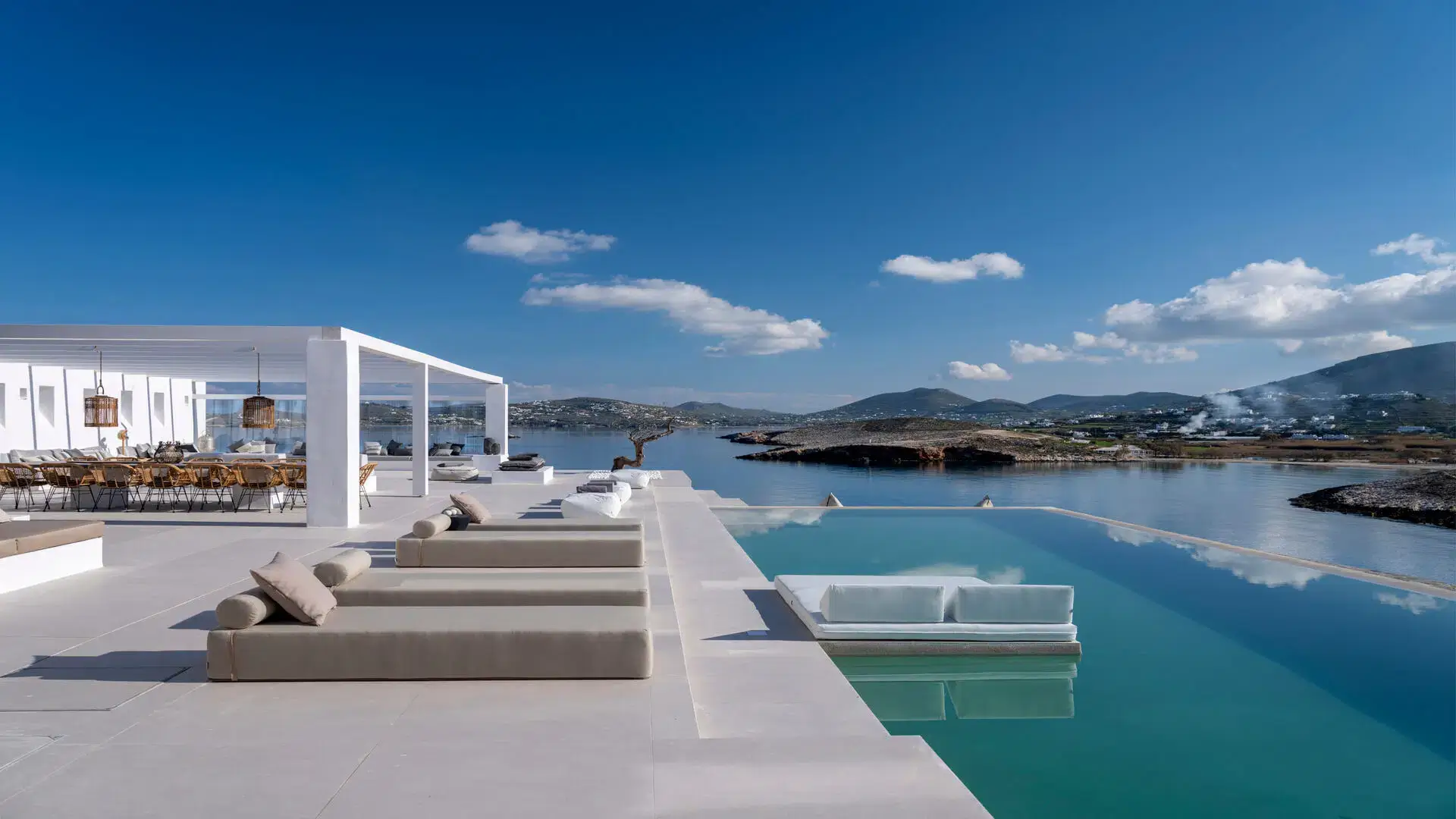 8 Baths