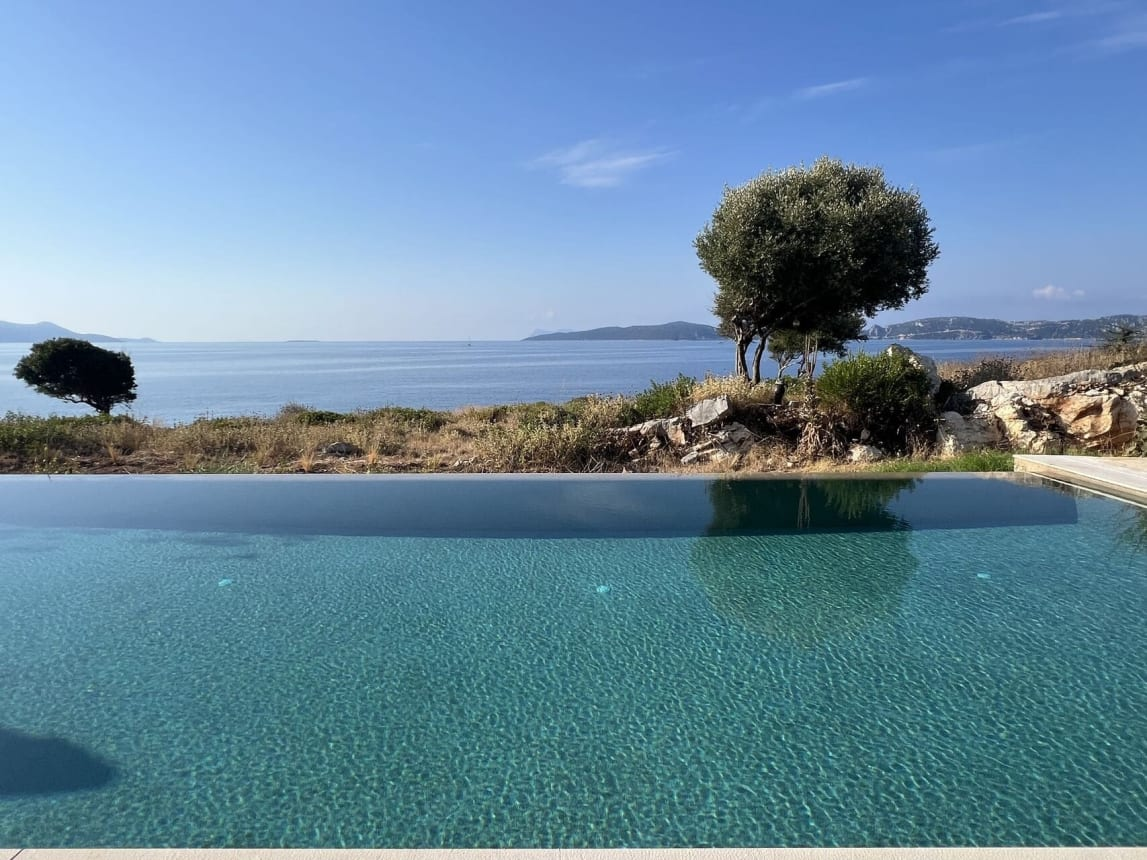 1 Swimming pool