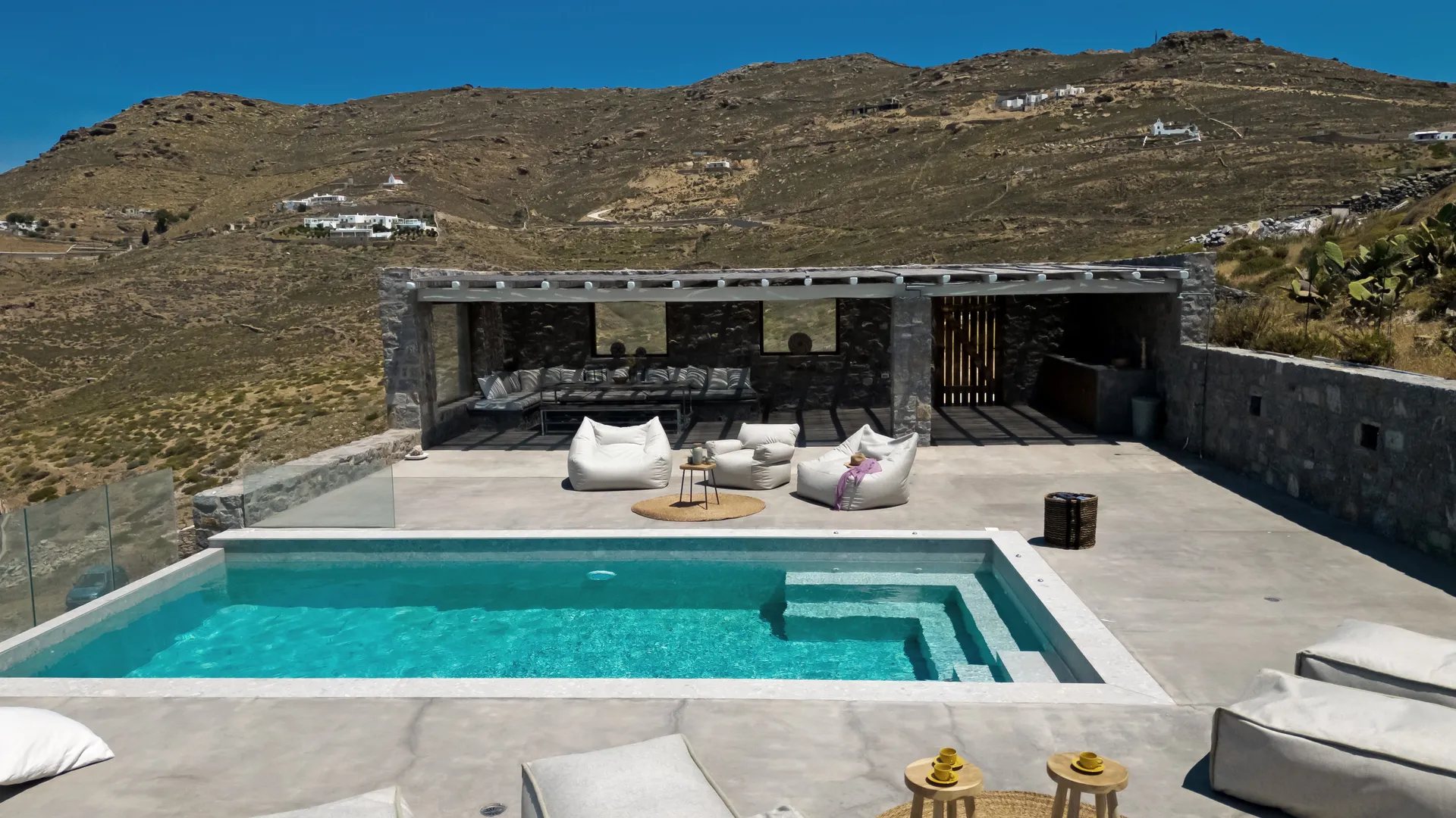 1 Swimming pool