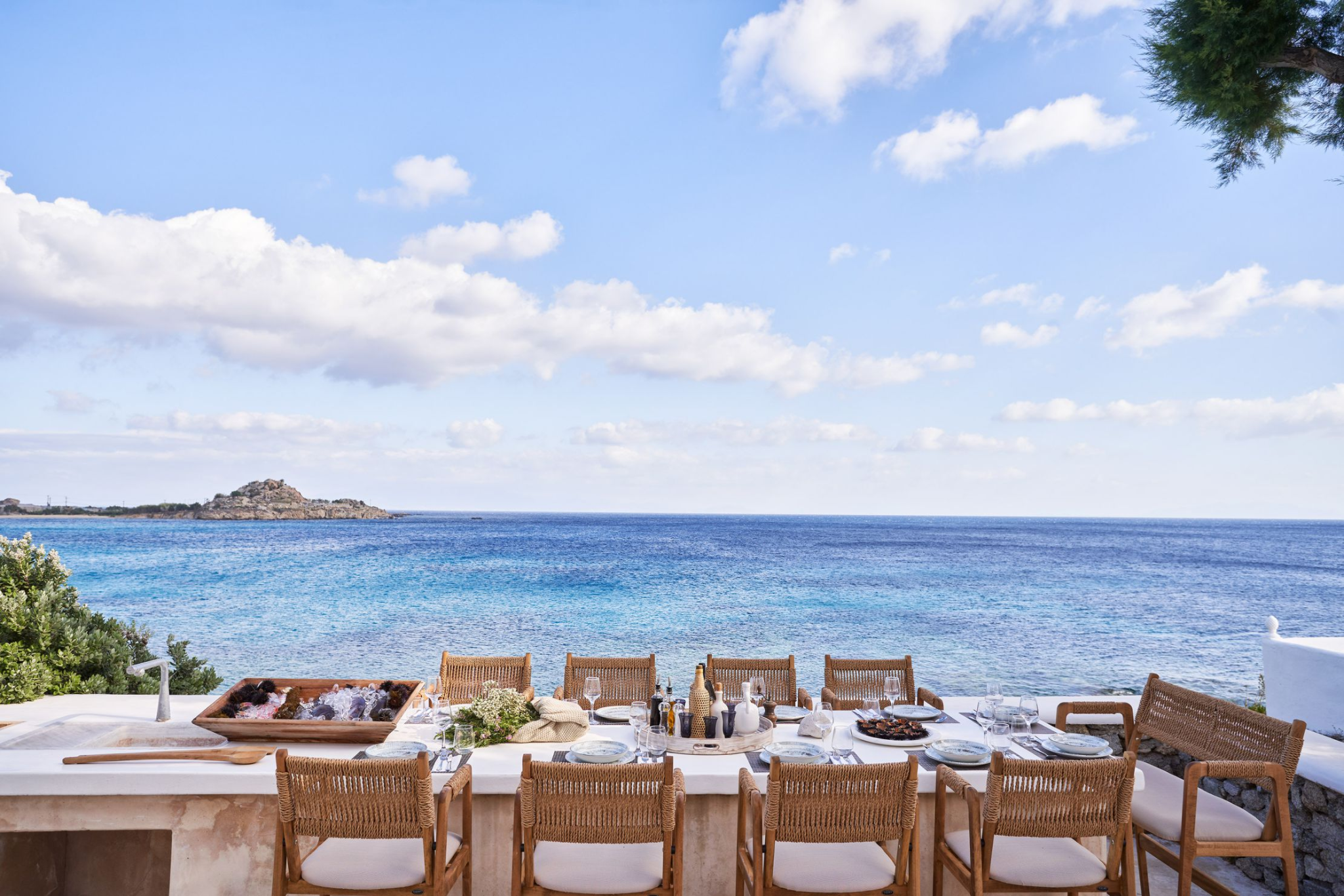 Outdoor lounge