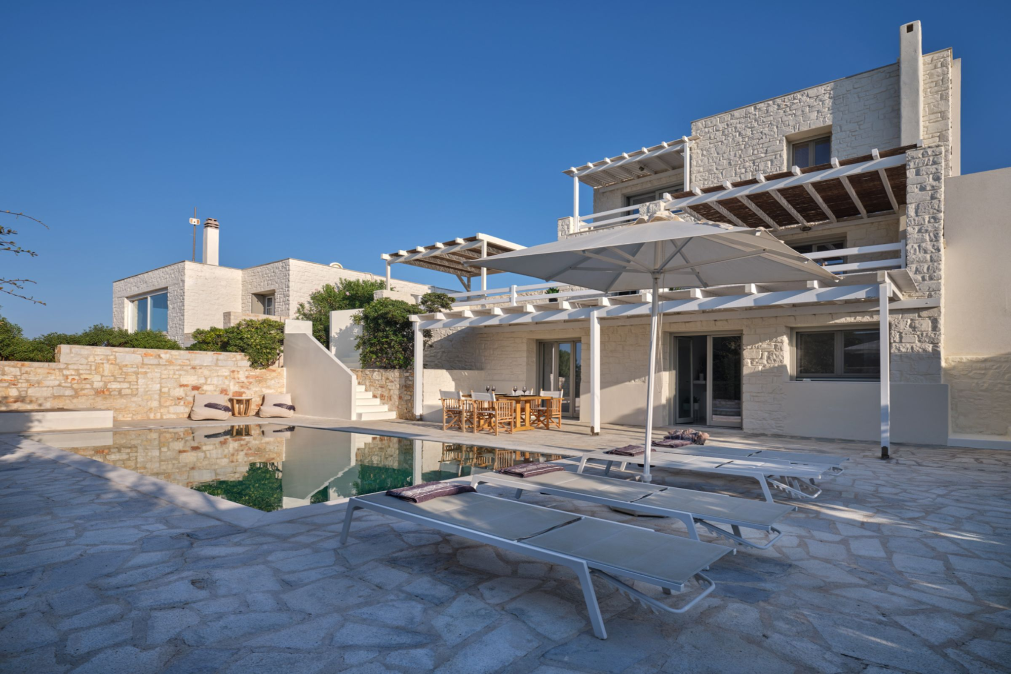 4 Bedrooms