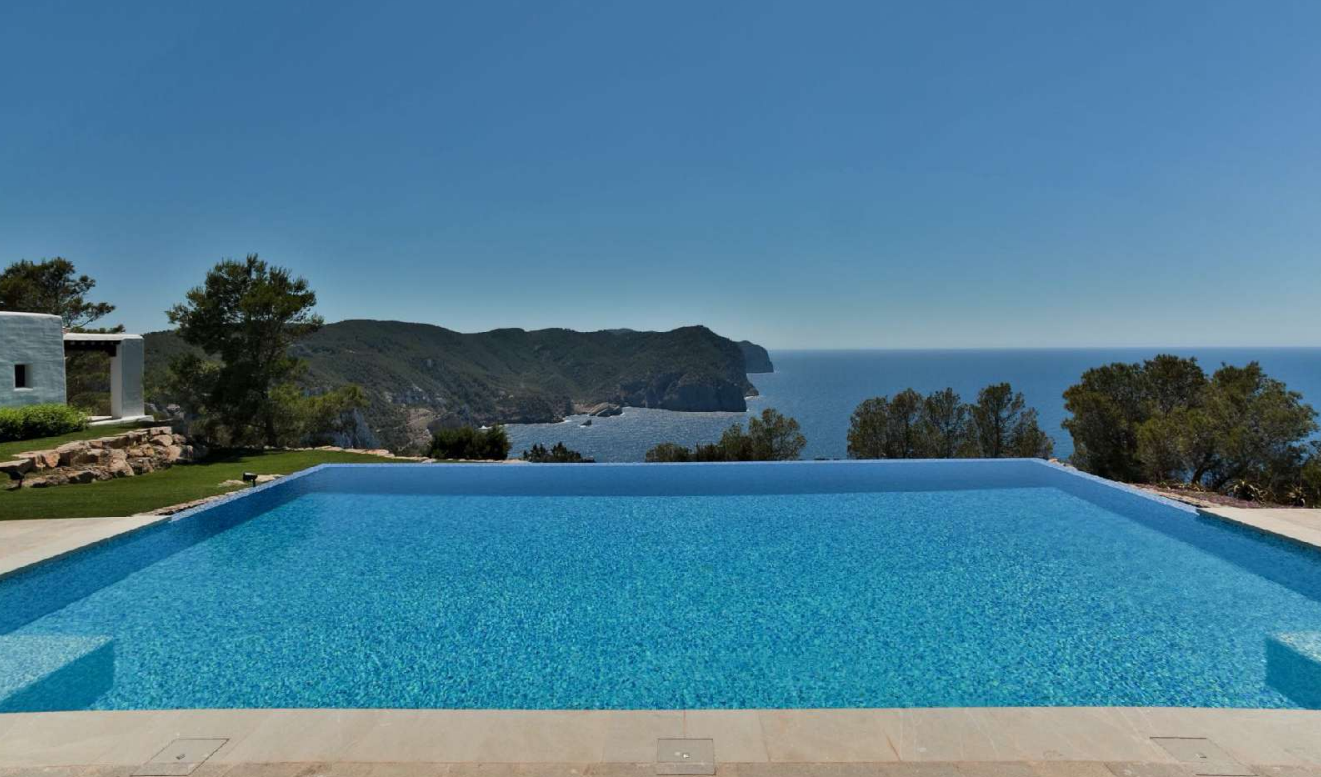 7 Baths