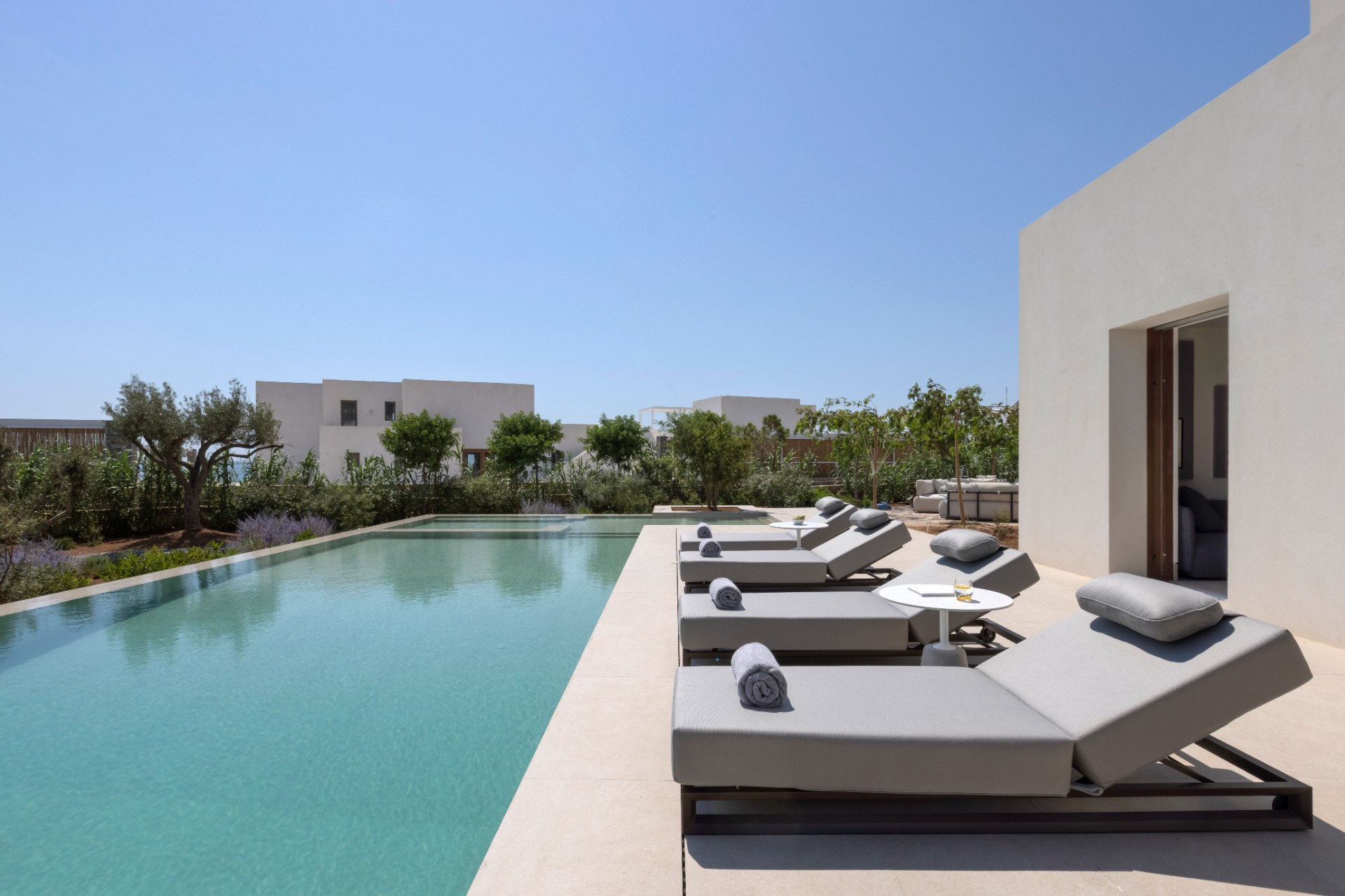 Outdoor lounge