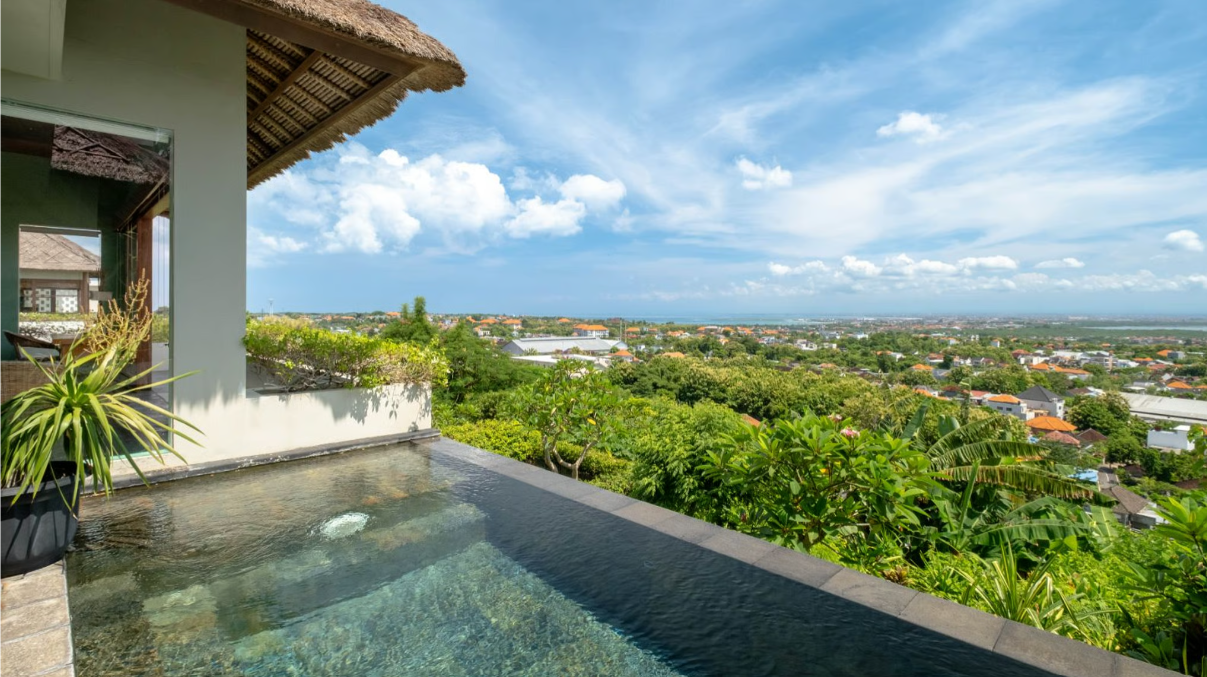 8 Baths