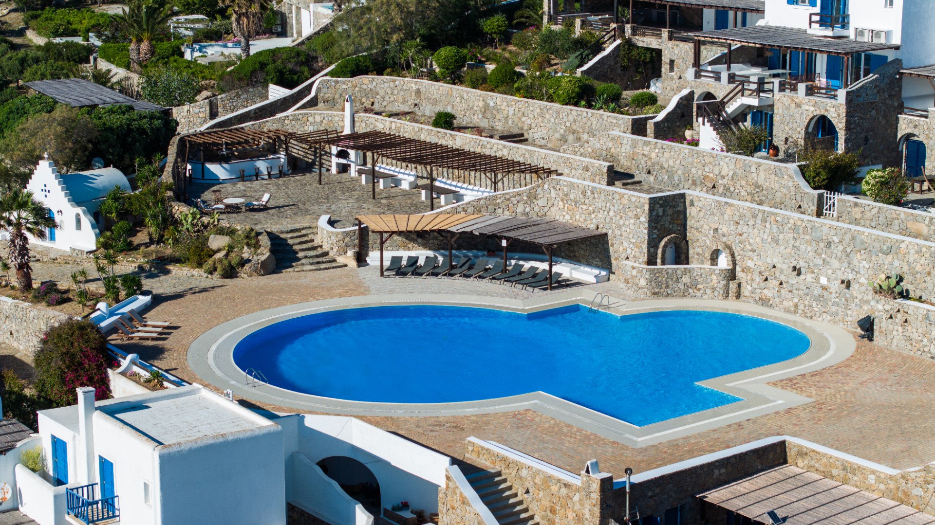 1 Swimming pool