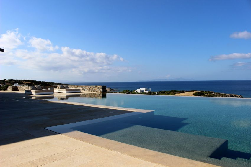 6 Baths