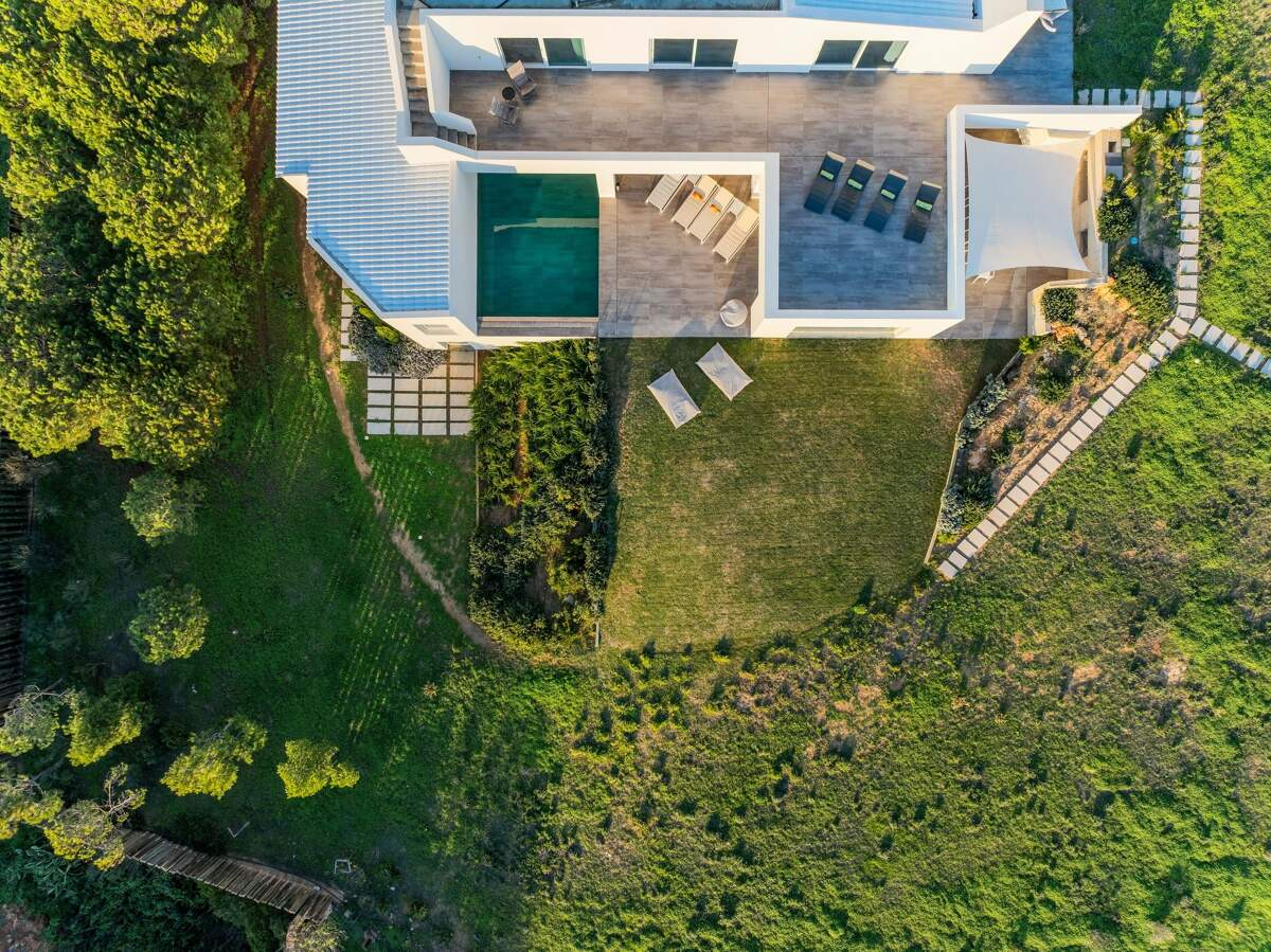 7 Bedrooms