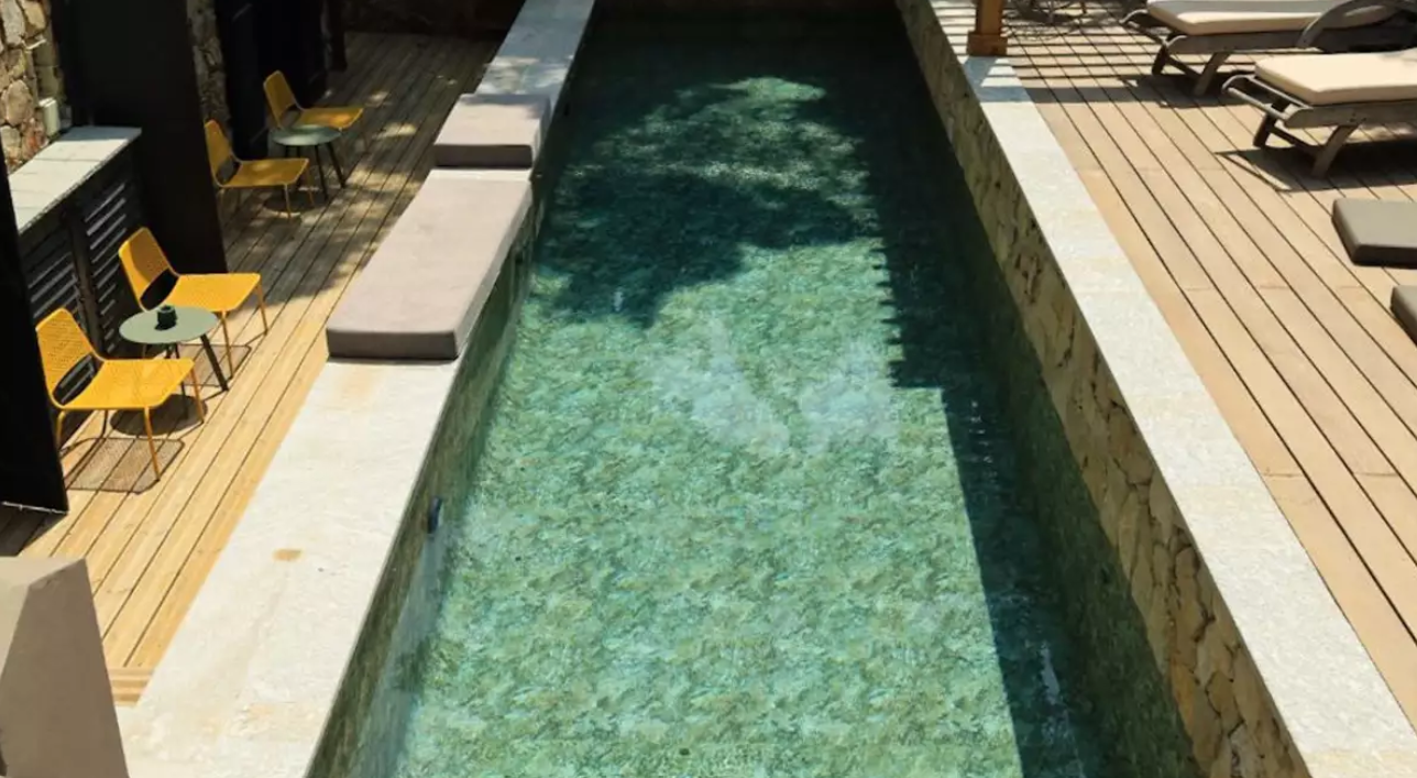 13 Baths